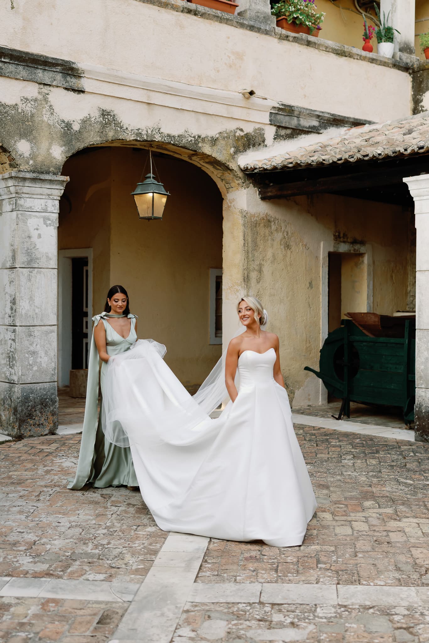 A Romantic Corfu Wedding with Effortless Elegance